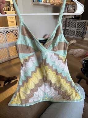 bebe Women's Chevron Knit Cami Tank Top Size S